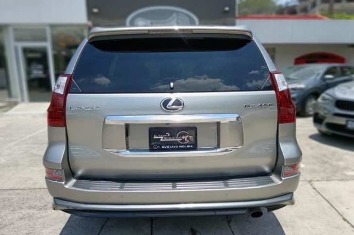 LEXUS GX460 2022 42,779 kms.