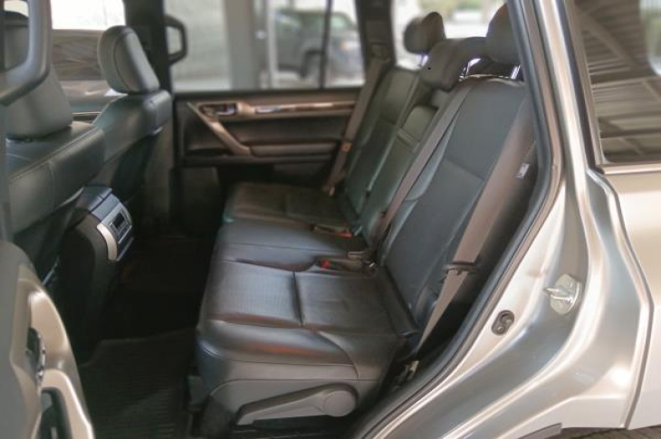 LEXUS GX460 2022 42,779 kms.