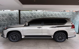 LEXUS GX460 2022 43,869 kms.