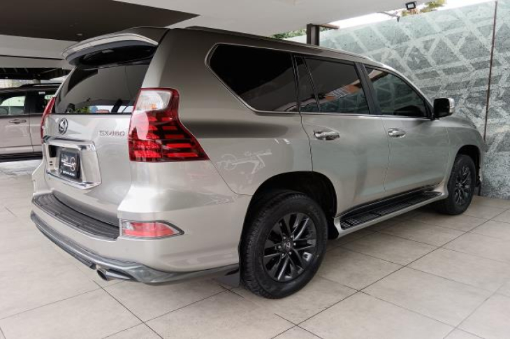 LEXUS GX460 2022 43,869 kms.