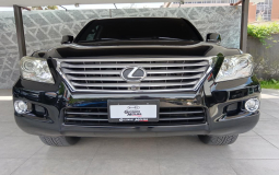 LEXUS LX570 2010 149,816 kms.