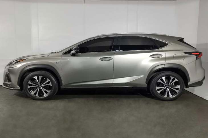 LEXUS NX300 2019 53,700 kms.