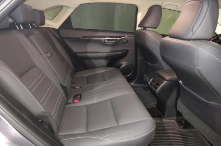 LEXUS NX300 2021 34,600 kms.