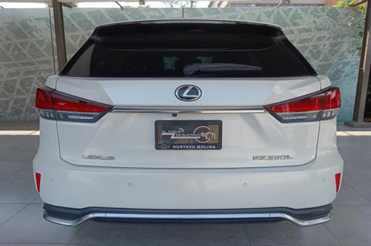 LEXUS RX350L 2021 44,455 kms.