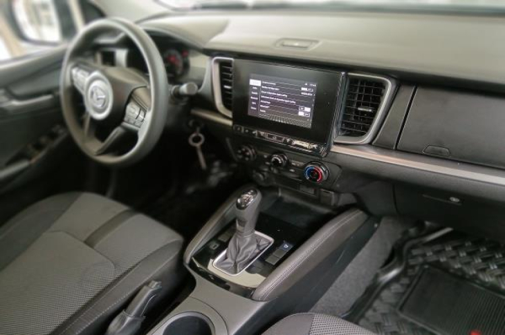 MAZDA BT-50 2024 27,447 kms.