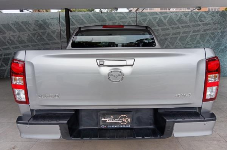MAZDA BT-50 2024 27,447 kms.