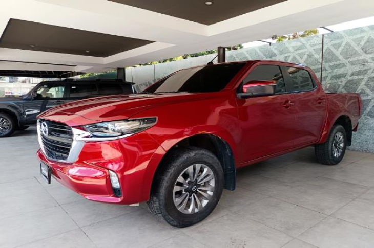 MAZDA BT-50 2024 15,325 kms.