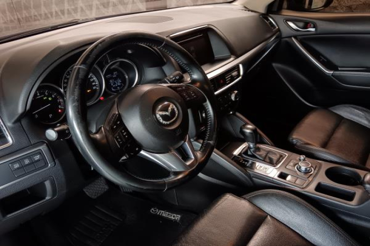 MAZDA CX-5 4X2 2017 141,005 kms.