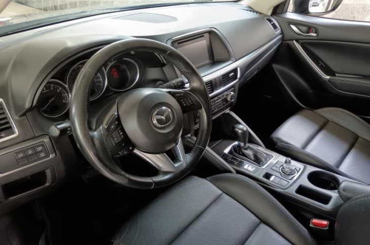 MAZDA CX-5 4×4 2016 89,697 kms.