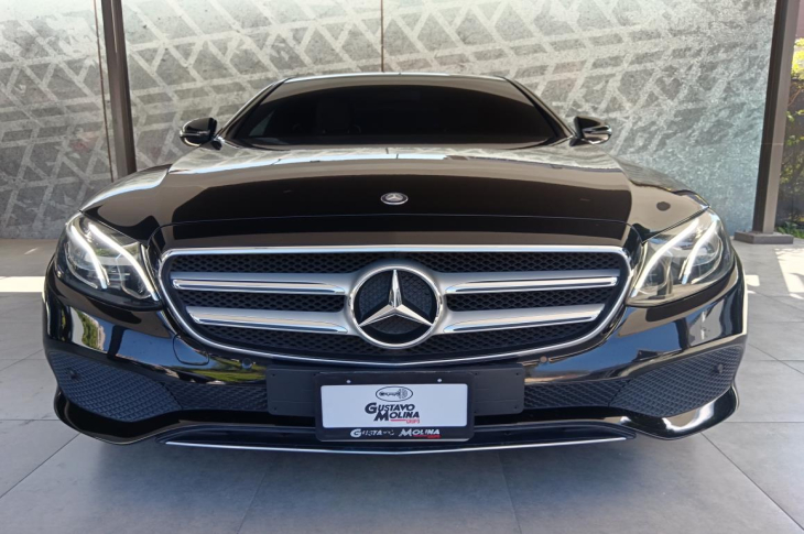 MERCEDES-BENZ E 250 2.0L T/A GAS 2017 55,357 kms.