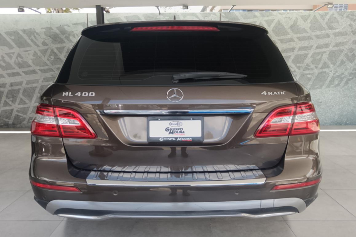 MERCEDES-BENZ ML 400 2015 89,177 kms.