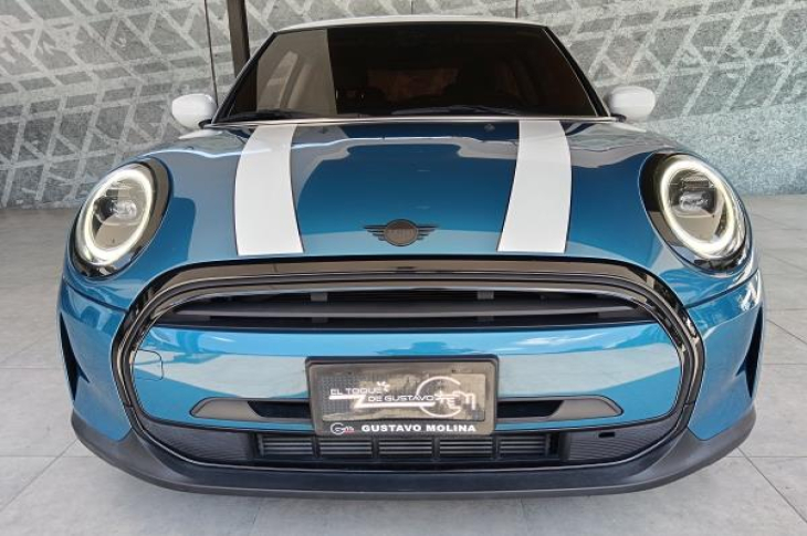 MINI COOPER HATCH 2022 20,625 kms.