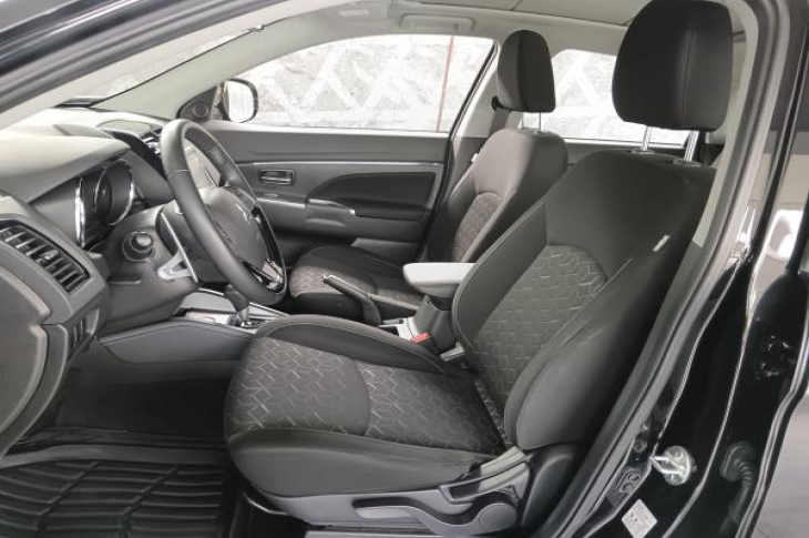 MITSUBISHI ASX 2023 37,866 kms.