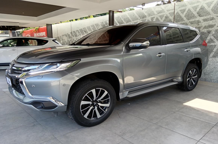 MITSUBISHI MONTERO SPORT 2017 60,088 kms.