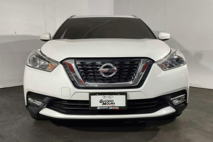 NISSAN KICKS P15 2019 70,600 kms.