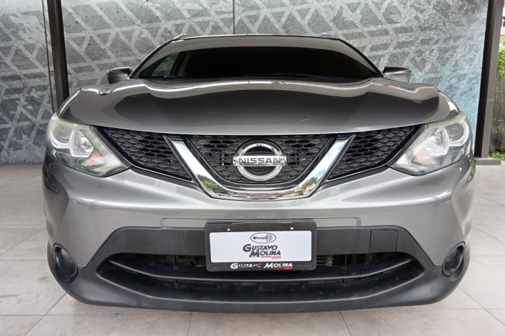 NISSAN QASHQAI 2015 66,313 kms.