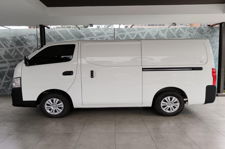 NISSAN URVAN 2024 160 kms.