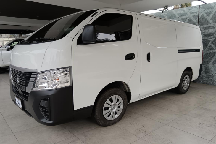 NISSAN URVAN 2024 160 kms.