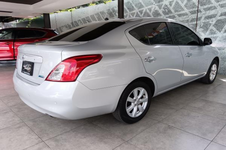 NISSAN VERSA N17 2014 82,637 kms.