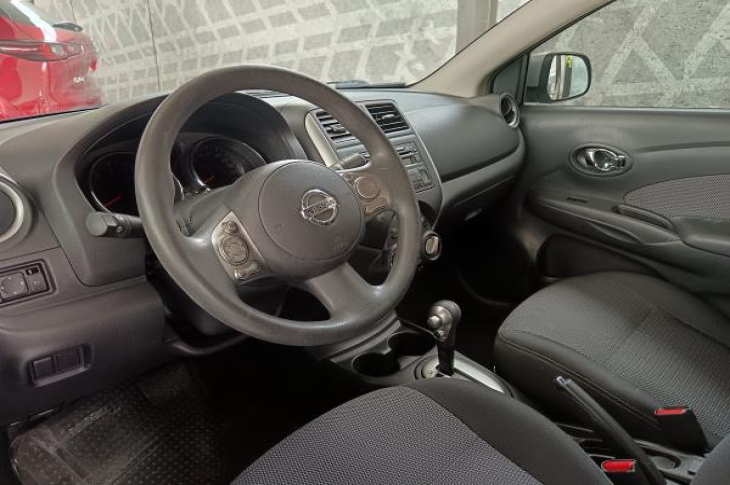NISSAN VERSA N17 2014 82,637 kms.