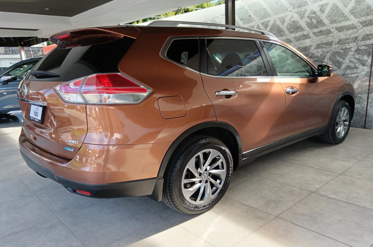 NISSAN X-TRAIL 4X4 2018 48,311 kms.