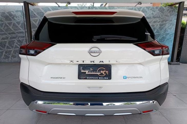 NISSAN X-TRAIL e-POWER e-4 2025 4,617 kms.