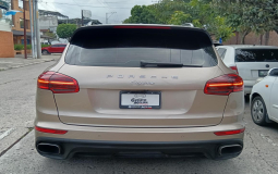 PORSCHE CAYENNE TIPTRONIC 2016 87,380 kms.