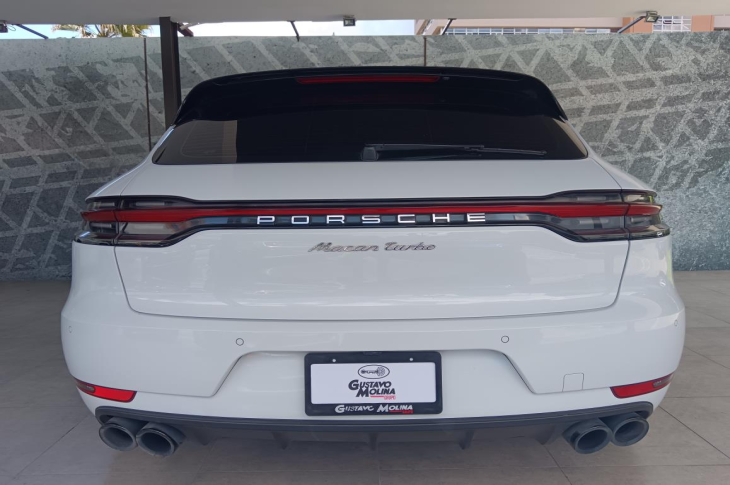 PORSCHE MACAN TURBO 2020 23,207 kms.