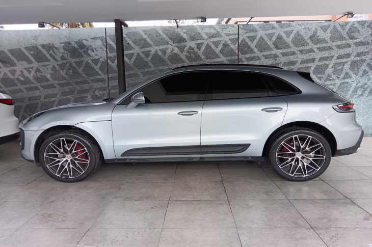 PORSCHE MACAN 2022 9,092 kms.