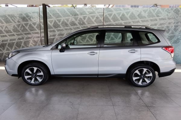 SUBARU FORESTER 2017 128,257 kms.