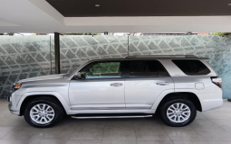 TOYOTA 4RUNNER 2021 60,925 kms.