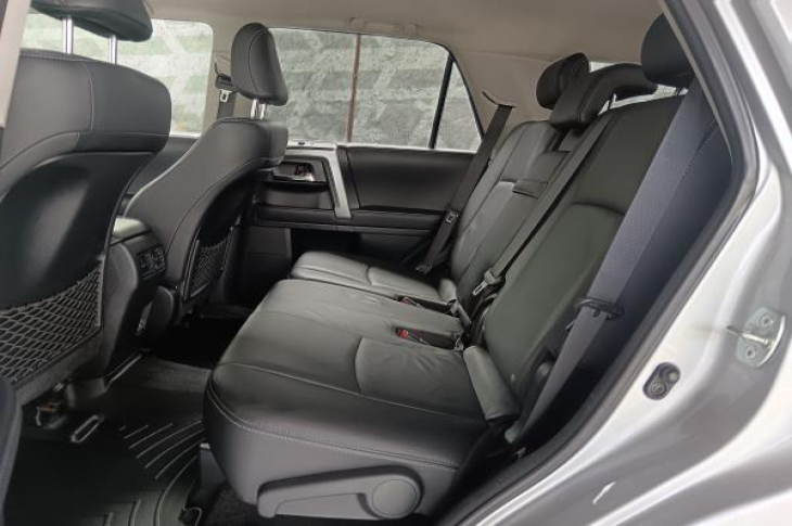 TOYOTA 4RUNNER 2021 60,925 kms.