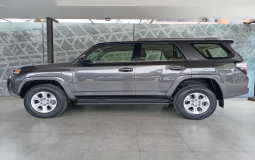 TOYOTA 4RUNNER 2022 44,151 kms.