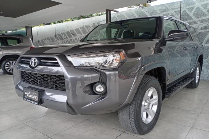 TOYOTA 4RUNNER 2022 44,151 kms.