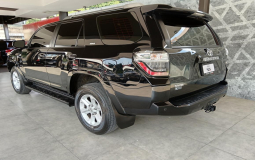 TOYOTA 4RUNNER 2022 61,569 kms.