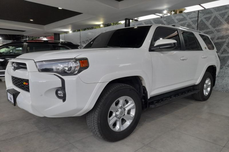 TOYOTA 4RUNNER 2024 15,515 kms.