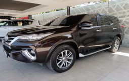 TOYOTA FORTUNER 2019 89,768 kms.