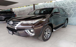 TOYOTA FORTUNER 2019 91,986 kms.