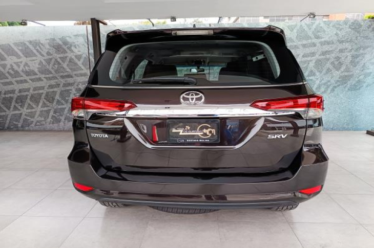 TOYOTA FORTUNER 2019 91,986 kms.