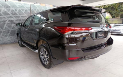 TOYOTA FORTUNER 2019 91,986 kms.