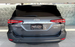 TOYOTA FORTUNER 2023 87,076 kms.