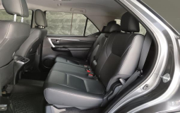 TOYOTA FORTUNER 2023 87,076 kms.
