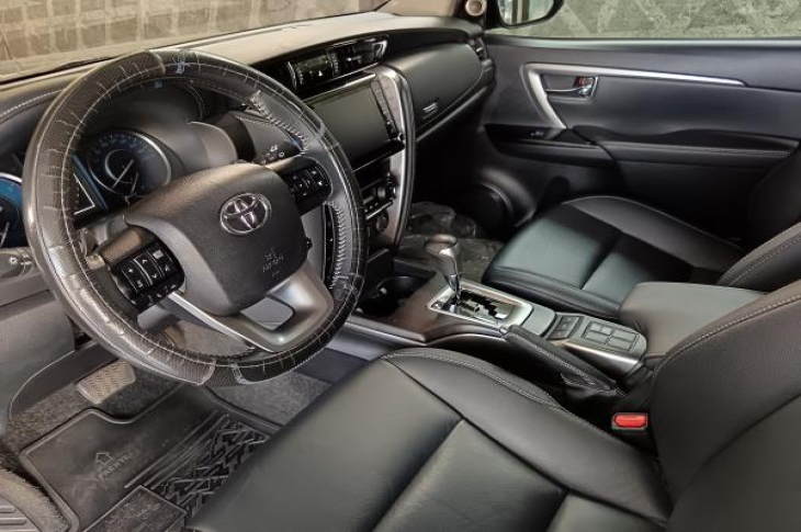 TOYOTA FORTUNER 2023 87,076 kms.