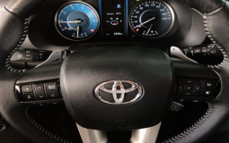 TOYOTA FORTUNER 2025 2,550 kms.