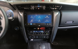 TOYOTA FORTUNER 2025 2,550 kms.