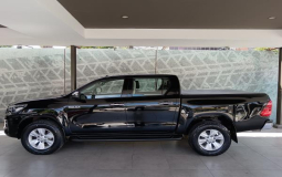 TOYOTA HILUX 2021 68,784 kms.