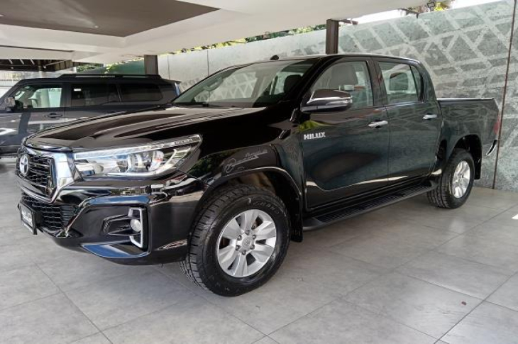 TOYOTA HILUX 2021 68,784 kms.
