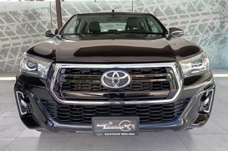 TOYOTA HILUX 2021 68,784 kms.