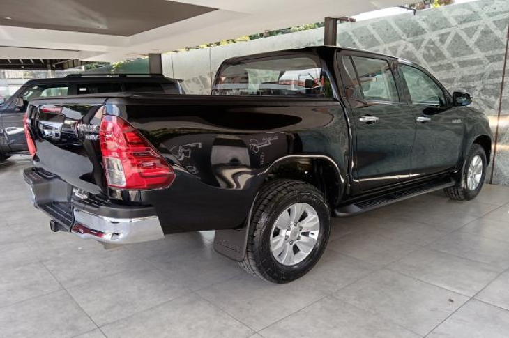 TOYOTA HILUX 2021 68,784 kms.
