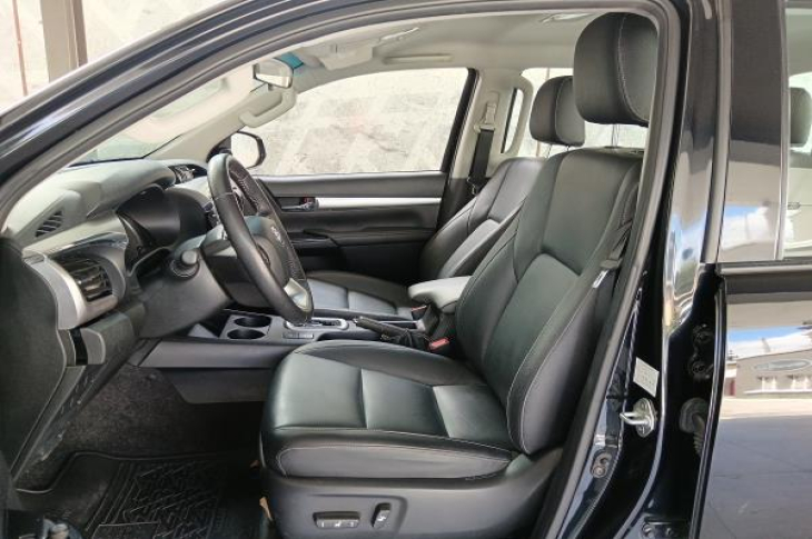 TOYOTA HILUX 2021 68,784 kms.